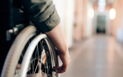 Accessibilité handicap 2024, techno progresse, fauteuils connectés pas toujours suivis